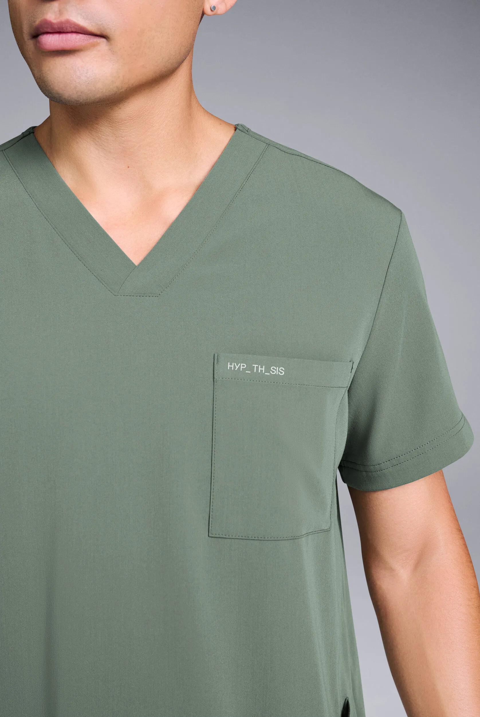 Camisa médica Hypothesis Classic con cuello en V y 4 bolsillos para hombre